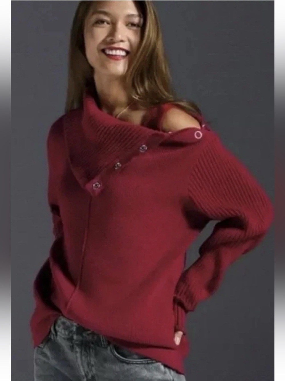 Cabi Pushover Pullover XS Item 4287
Off-Shoulder Rib Knit Sweater - Burgundy